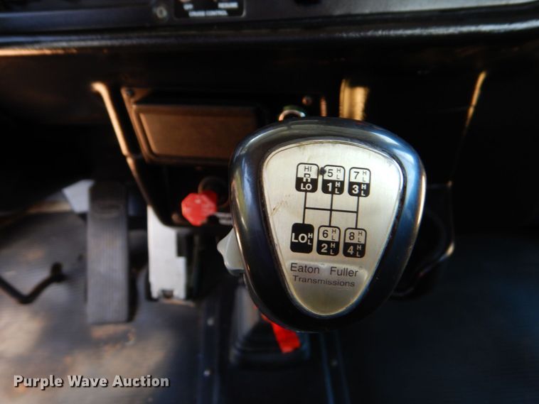 image for item DK6995 2003 Peterbilt 379  semi truck