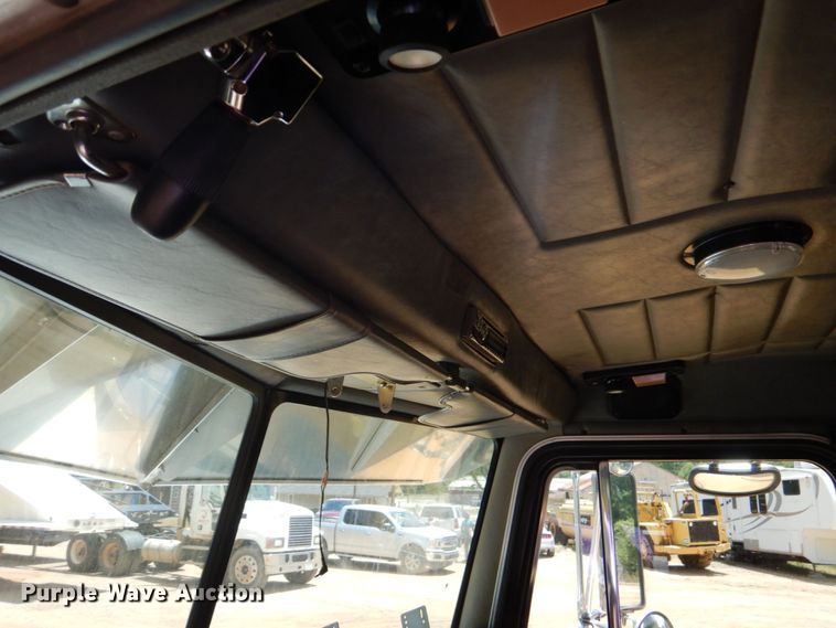 image for item DK6995 2003 Peterbilt 379  semi truck