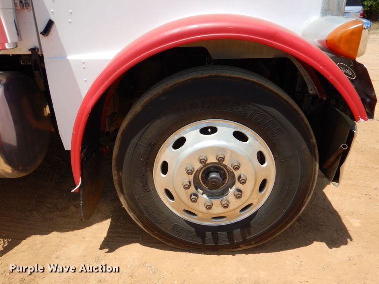 image for item DK6995 2003 Peterbilt 379  semi truck