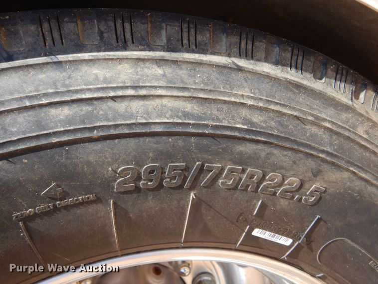 image for item DK6995 2003 Peterbilt 379  semi truck