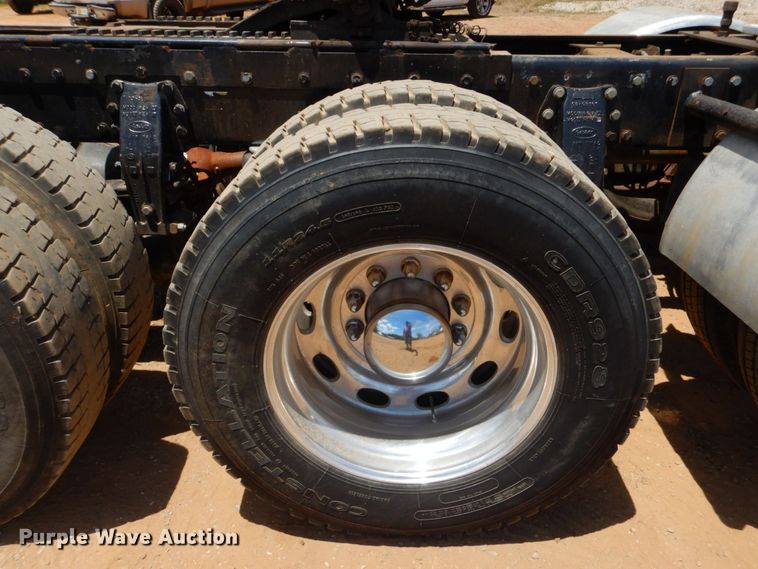 image for item DK6995 2003 Peterbilt 379  semi truck