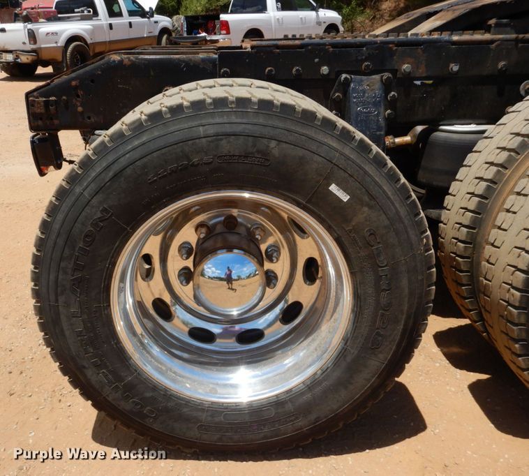 image for item DK6995 2003 Peterbilt 379  semi truck