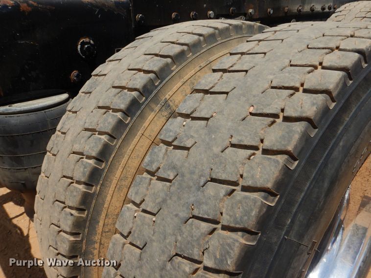 image for item DK6995 2003 Peterbilt 379  semi truck