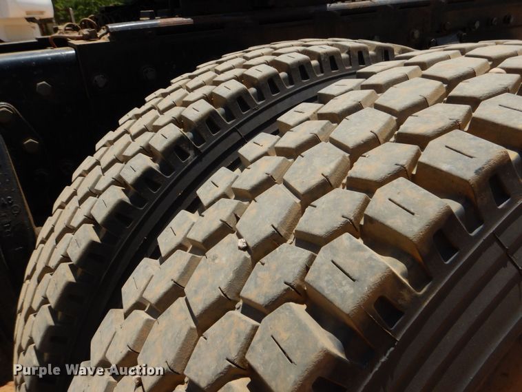 image for item DK6995 2003 Peterbilt 379  semi truck