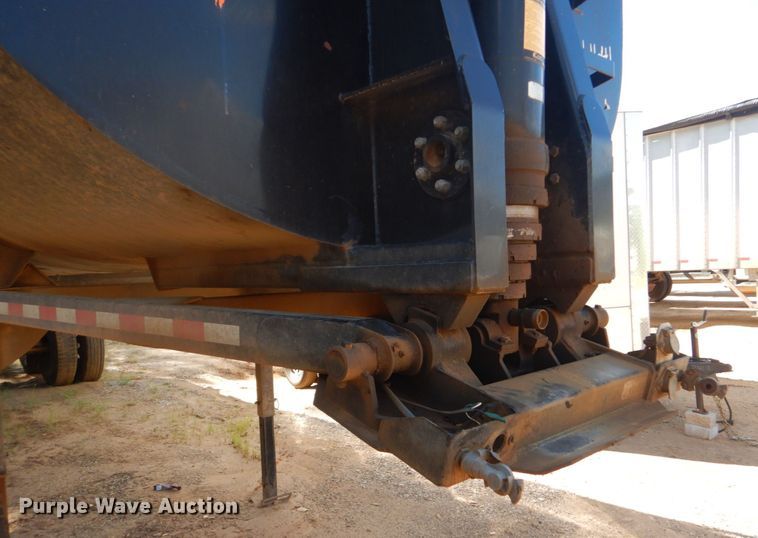 image for item DK6997 2017 Armor Lite SHD32  end dump trailer