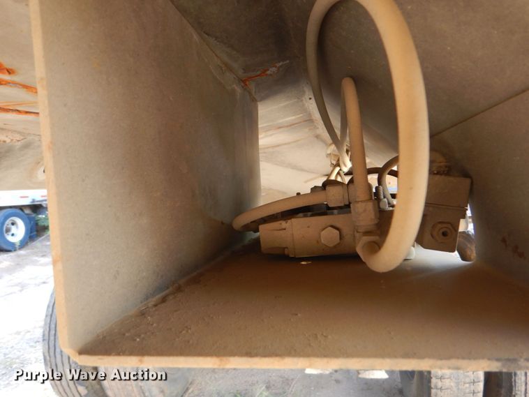 image for item DK6997 2017 Armor Lite SHD32  end dump trailer