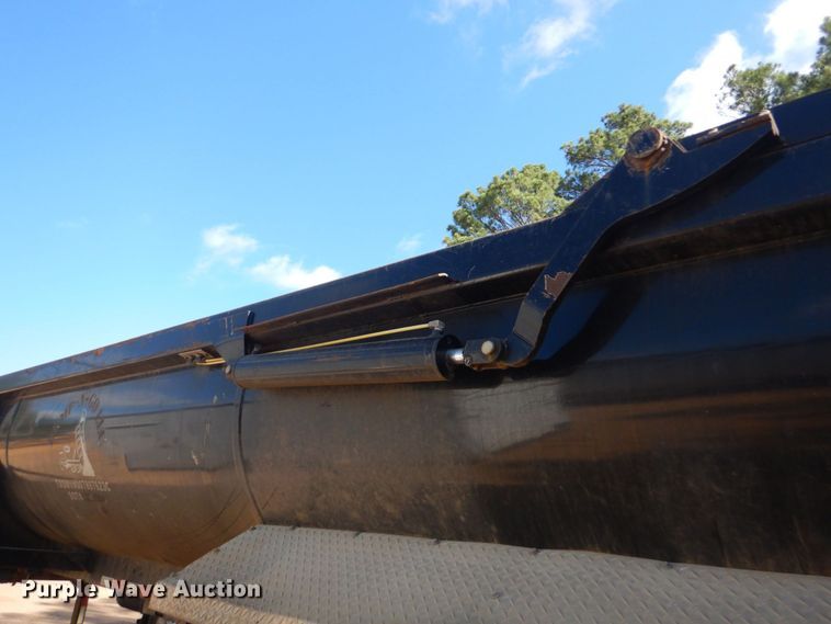 image for item DK6997 2017 Armor Lite SHD32  end dump trailer