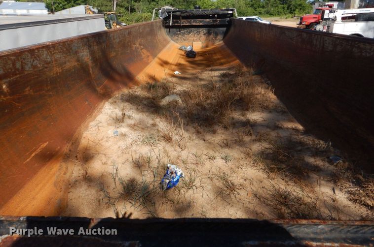 image for item DK6997 2017 Armor Lite SHD32  end dump trailer