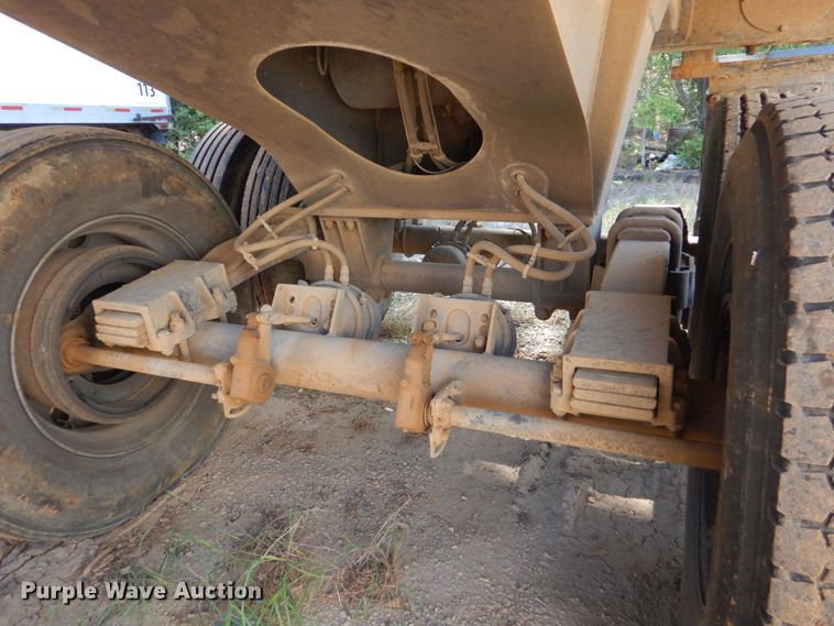 image for item DK6997 2017 Armor Lite SHD32  end dump trailer