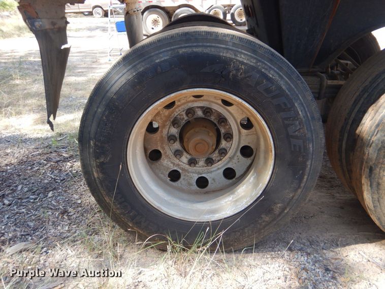 image for item DK6997 2017 Armor Lite SHD32  end dump trailer