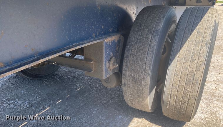 image for item DM4094 2003 Utility Trailer MFG FLBD  flatbed trailer