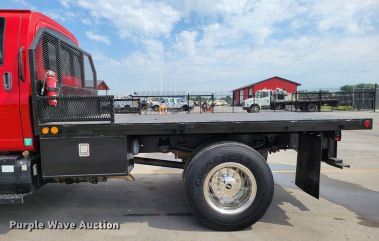 image for item DM8011 2004 Chevrolet C7500  Crew Cab flatbed truck