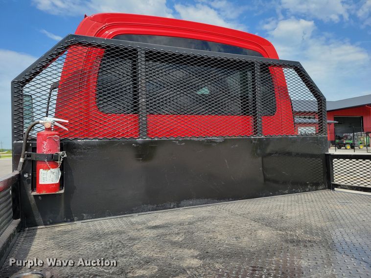 image for item DM8011 2004 Chevrolet C7500  Crew Cab flatbed truck