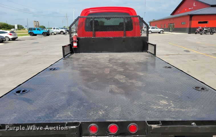image for item DM8011 2004 Chevrolet C7500  Crew Cab flatbed truck