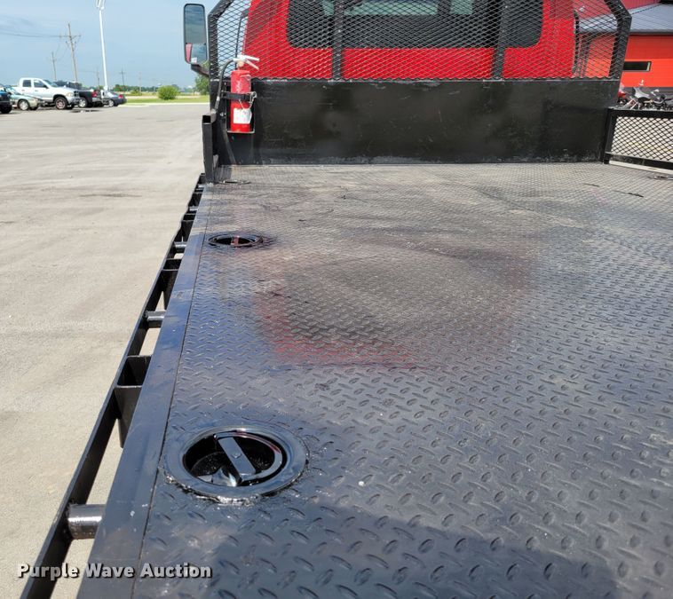 image for item DM8011 2004 Chevrolet C7500  Crew Cab flatbed truck