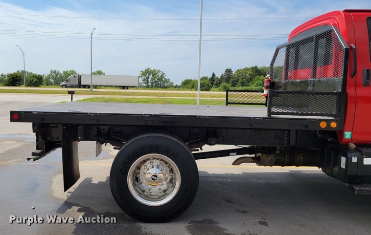 image for item DM8011 2004 Chevrolet C7500  Crew Cab flatbed truck