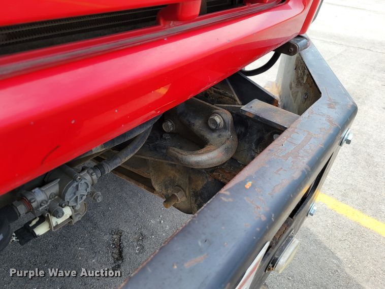 image for item DM8011 2004 Chevrolet C7500  Crew Cab flatbed truck