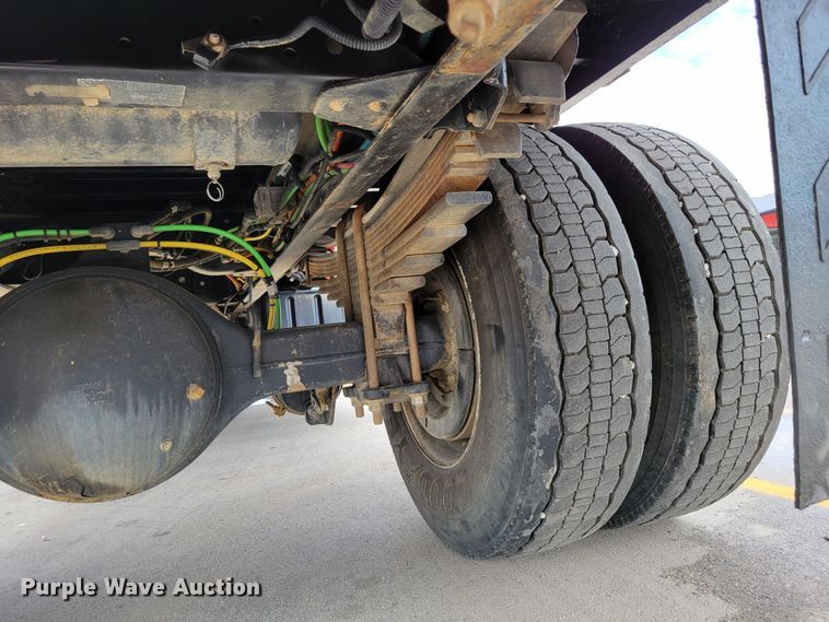 image for item DM8011 2004 Chevrolet C7500  Crew Cab flatbed truck