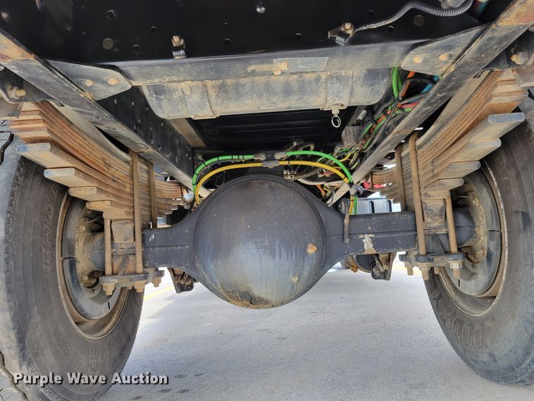 image for item DM8011 2004 Chevrolet C7500  Crew Cab flatbed truck