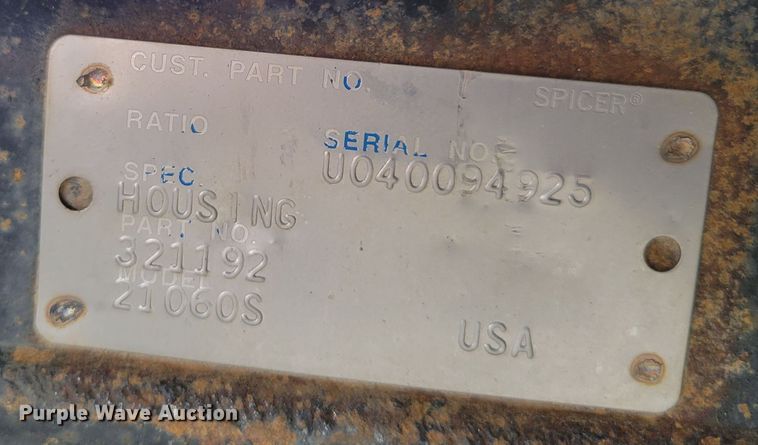 image for item DM8011 2004 Chevrolet C7500  Crew Cab flatbed truck