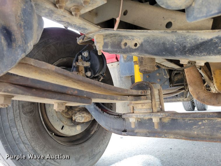 image for item DM8011 2004 Chevrolet C7500  Crew Cab flatbed truck