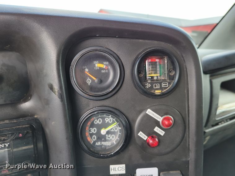 image for item DM8011 2004 Chevrolet C7500  Crew Cab flatbed truck