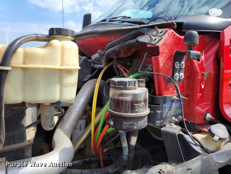 image for item DM8011 2004 Chevrolet C7500  Crew Cab flatbed truck