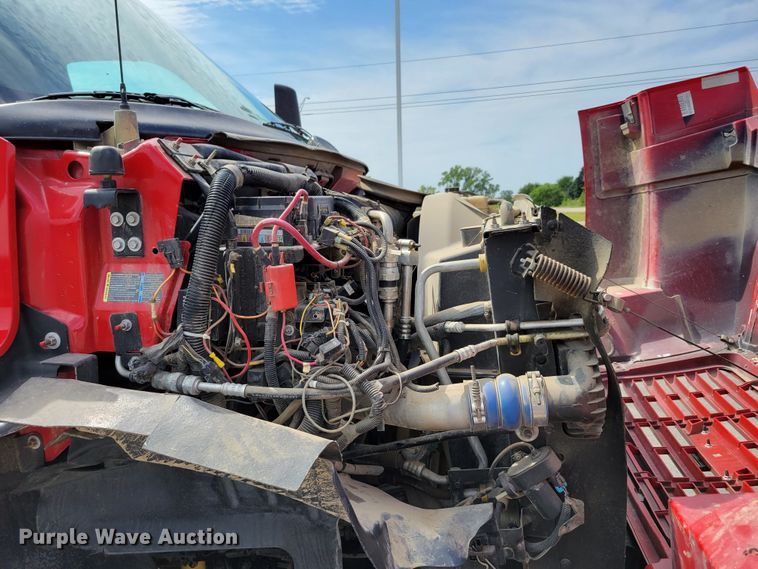 image for item DM8011 2004 Chevrolet C7500  Crew Cab flatbed truck