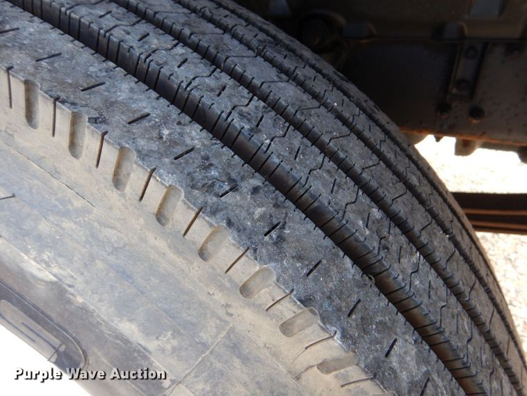 image for item DO1507 2007 Hino 308  truck cab and chassis