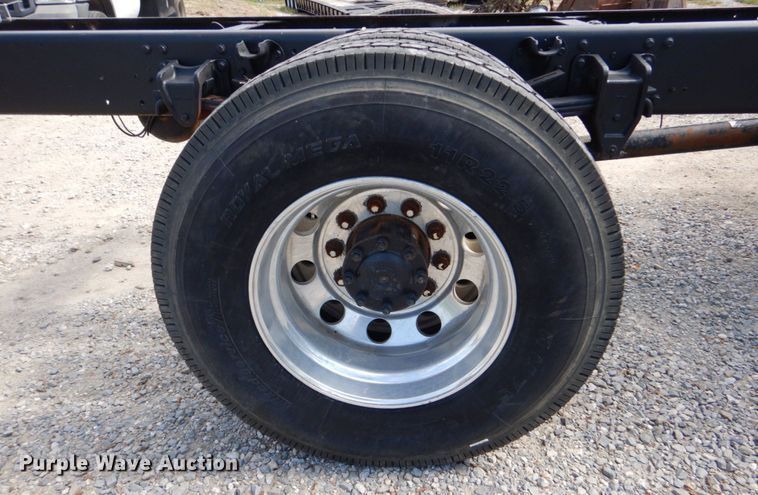 image for item DO1507 2007 Hino 308  truck cab and chassis