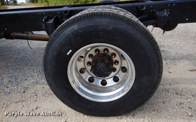 image for item DO1507 2007 Hino 308  truck cab and chassis