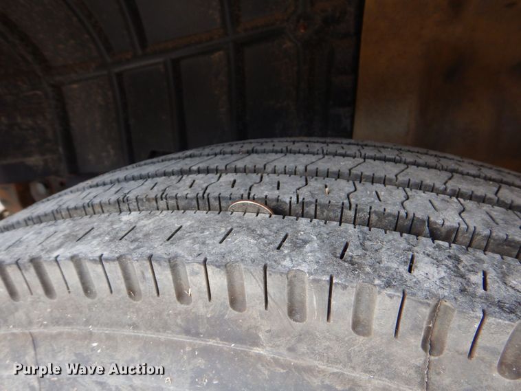 image for item DO1507 2007 Hino 308  truck cab and chassis