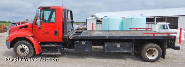 image for item DP4820 2003 International 4300  dump flatbed truck