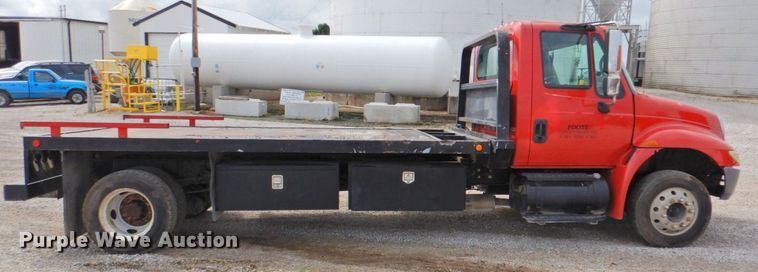 image for item DP4820 2003 International 4300  dump flatbed truck