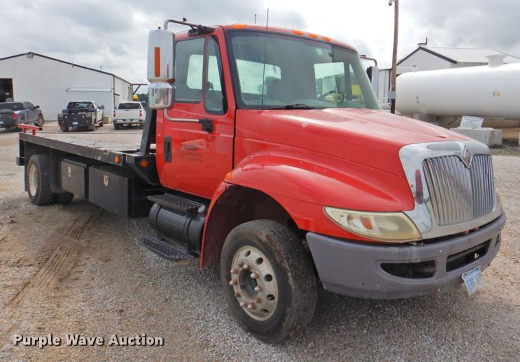 image for item DP4820 2003 International 4300  dump flatbed truck