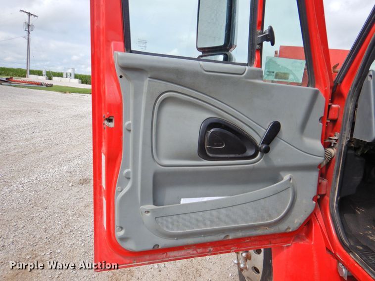 image for item DP4820 2003 International 4300  dump flatbed truck