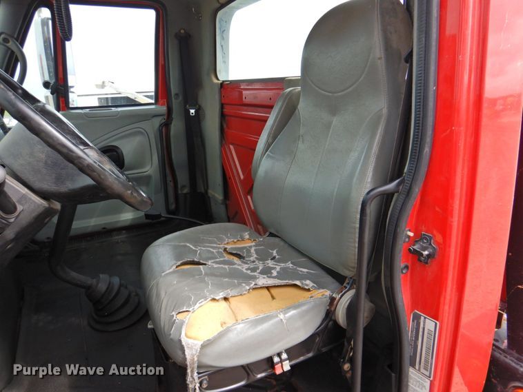 image for item DP4820 2003 International 4300  dump flatbed truck