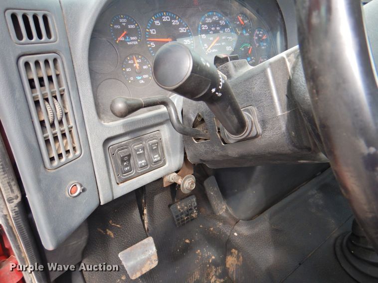 image for item DP4820 2003 International 4300  dump flatbed truck