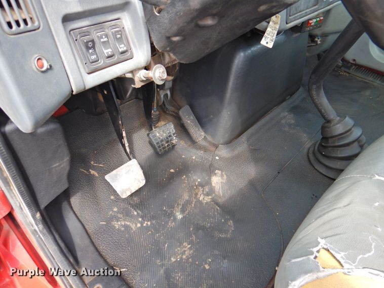 image for item DP4820 2003 International 4300  dump flatbed truck