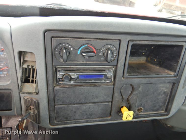 image for item DP4820 2003 International 4300  dump flatbed truck