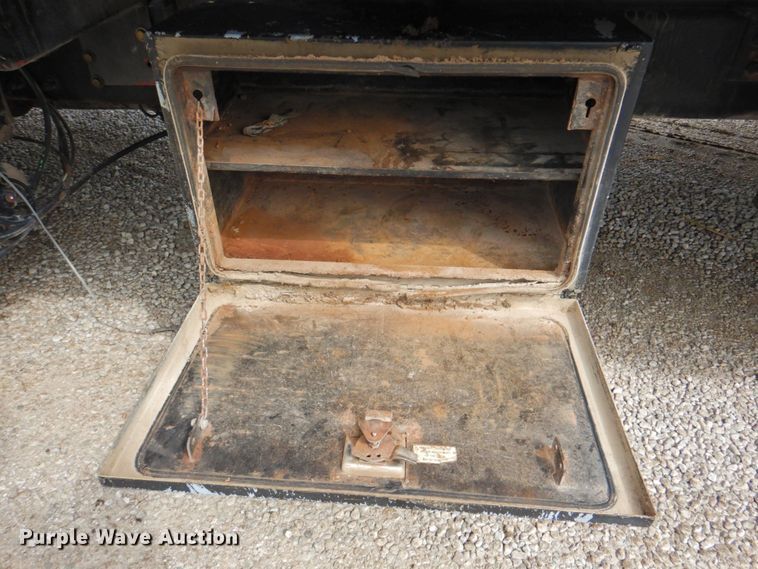 image for item DP4820 2003 International 4300  dump flatbed truck