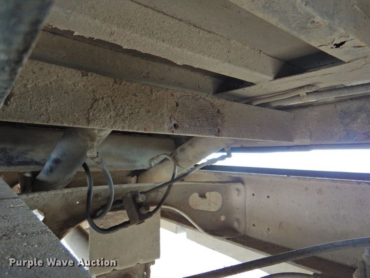 image for item DP4820 2003 International 4300  dump flatbed truck