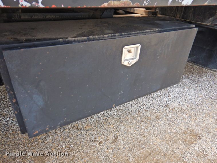 image for item DP4820 2003 International 4300  dump flatbed truck