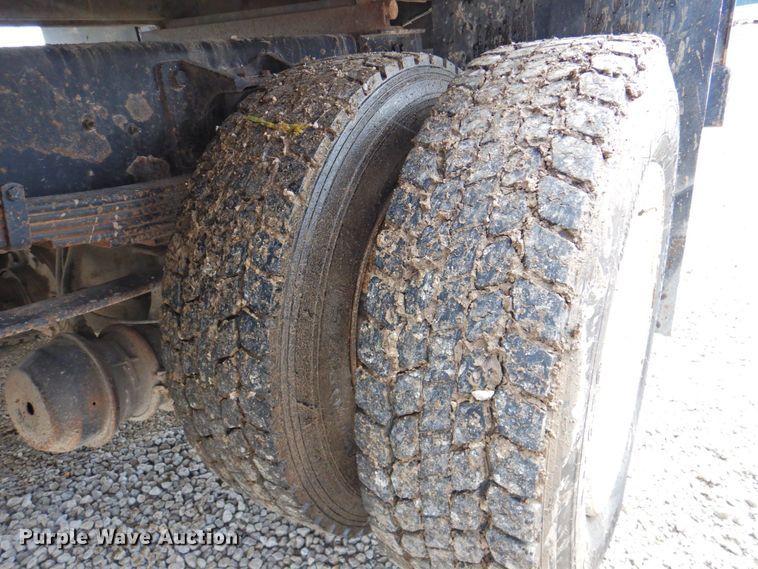 image for item DP4820 2003 International 4300  dump flatbed truck