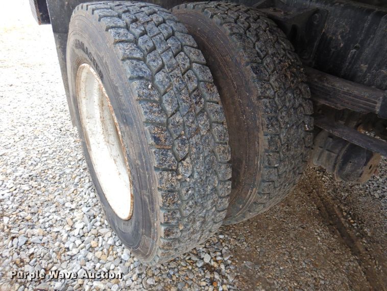 image for item DP4820 2003 International 4300  dump flatbed truck