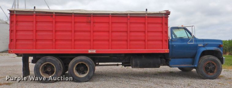 image for item DP4822 1977 GMC 6500  grain truck