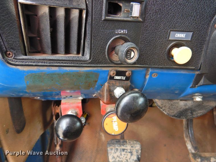 image for item DP4822 1977 GMC 6500  grain truck