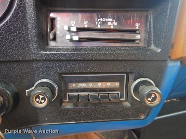 image for item DP4822 1977 GMC 6500  grain truck