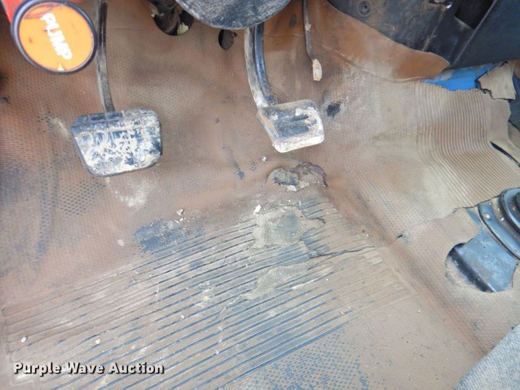 image for item DP4822 1977 GMC 6500  grain truck