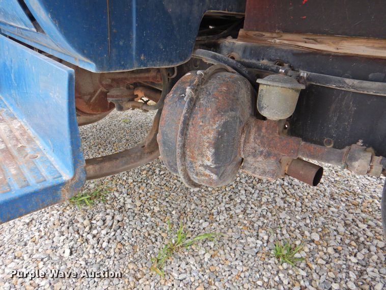 image for item DP4822 1977 GMC 6500  grain truck